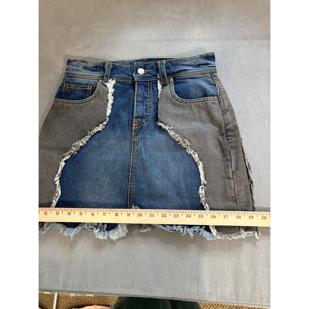 Understated Leather Womens Daisy Two Tone Denim Mini Skirt Sz S Western Texas - Picture 8 of 11